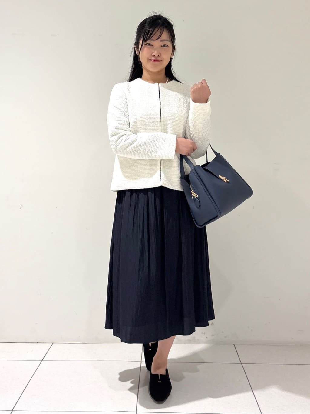 momokoさんの「INDIVI｜【セレモニー／洗える】ミックスツイードライトジャケット」を使ったコーディネート
