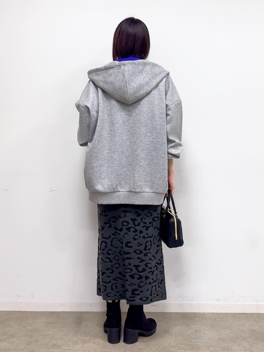 𝐜𝐡𝐢𝐤𝐚さんの「SHOO･LA･RUE｜【2点セット/洗濯機可/S-LL】着回しがきく もちもちハイネックニット+裾シャツインナー」を使ったコーディネート