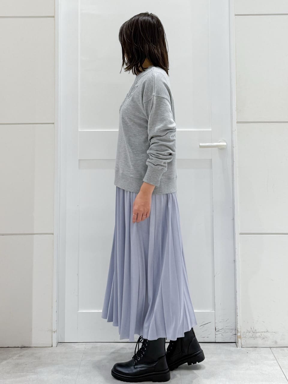 yuka.aさんの「OPAQUE.CLIP｜コード刺繍裏毛プルオーバー【洗濯機OK】」を使ったコーディネート