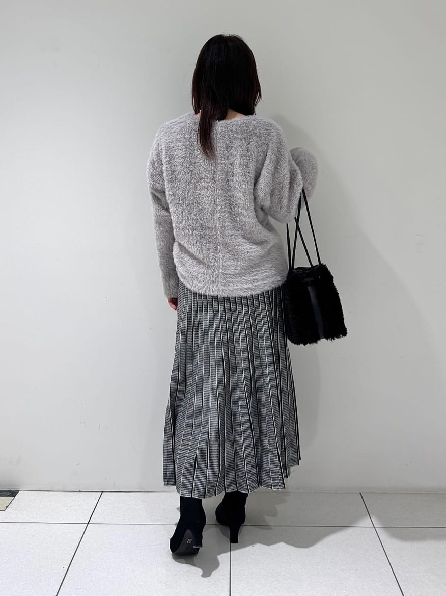 そんさんの「INDIVI｜【洗える】エアリーシャギートップス」を使ったコーディネート