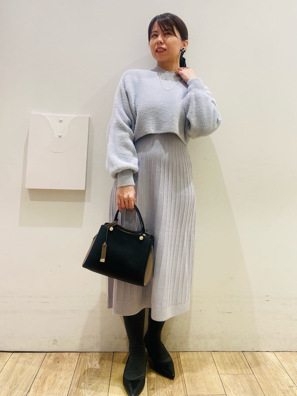 YUKOさんの「index｜ラメフェザープルオーバーセット ニットワンピース【洗濯機OK】《XS～LL》」を使ったコーディネート