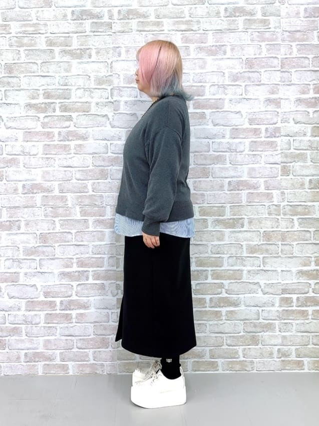 🦄ちゃんふくさんの「SHOO･LA･RUE｜【S-LL/あったか】すらりときれい見え ベイカー風ナロースカート」を使ったコーディネート