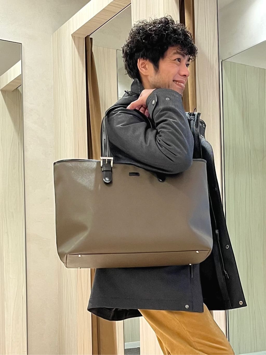 URAさんの「TAKEO KIKUCHI｜【Sサイズ～】ウォーム ミラノリブ オフネック プルオーバー」を使ったコーディネート
