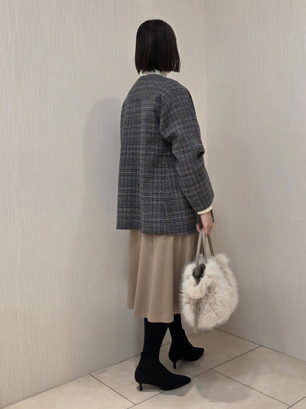 naokoさんの「UNTITLED｜【ミディ丈/軽やか】セミラグランリバー コート」を使ったコーディネート