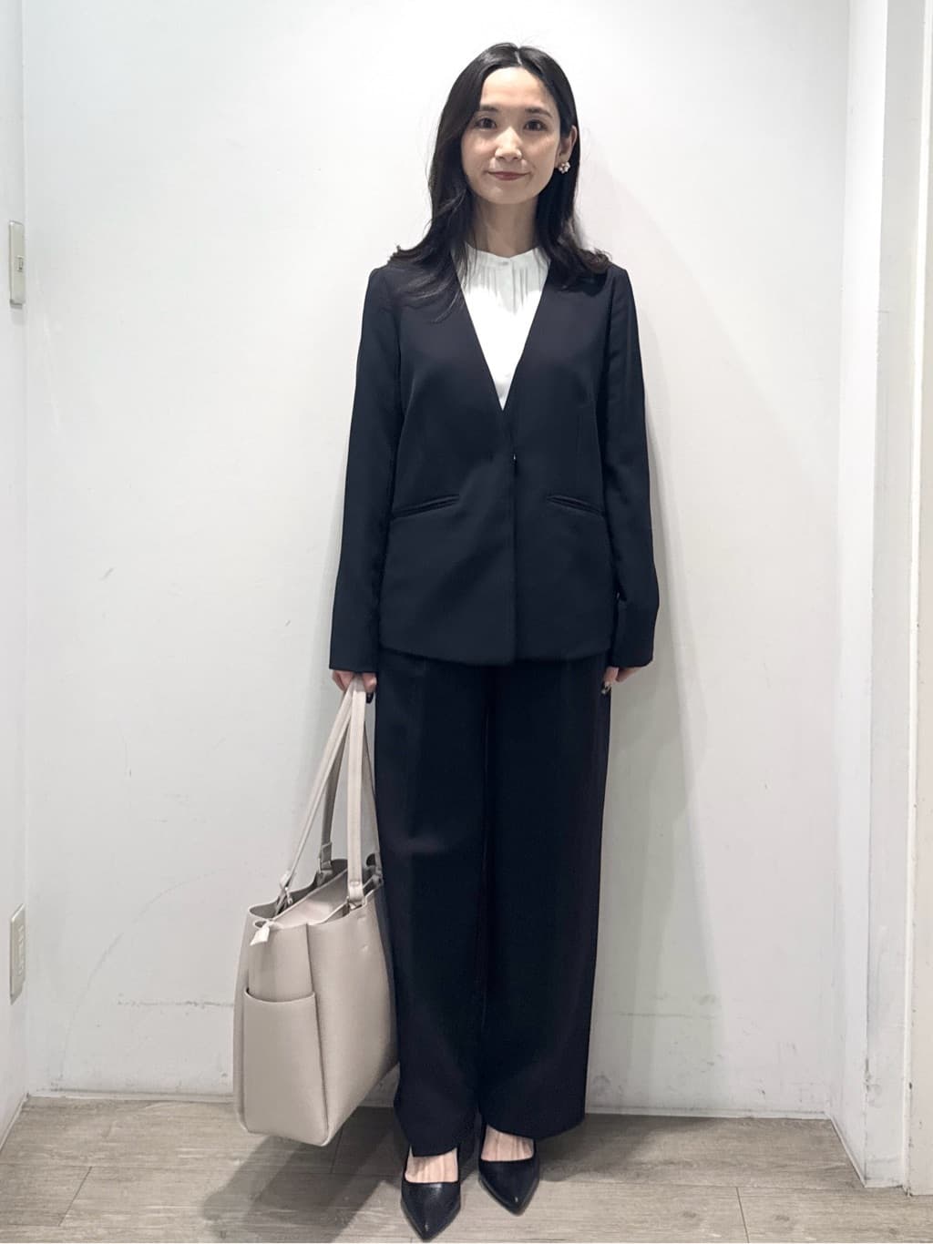 yuicciさんの「OPAQUE.CLIP｜《通勤／セットアップ対応》 Vネックジャケット／ダブルクロス【洗濯機OK】」を使ったコーディネート