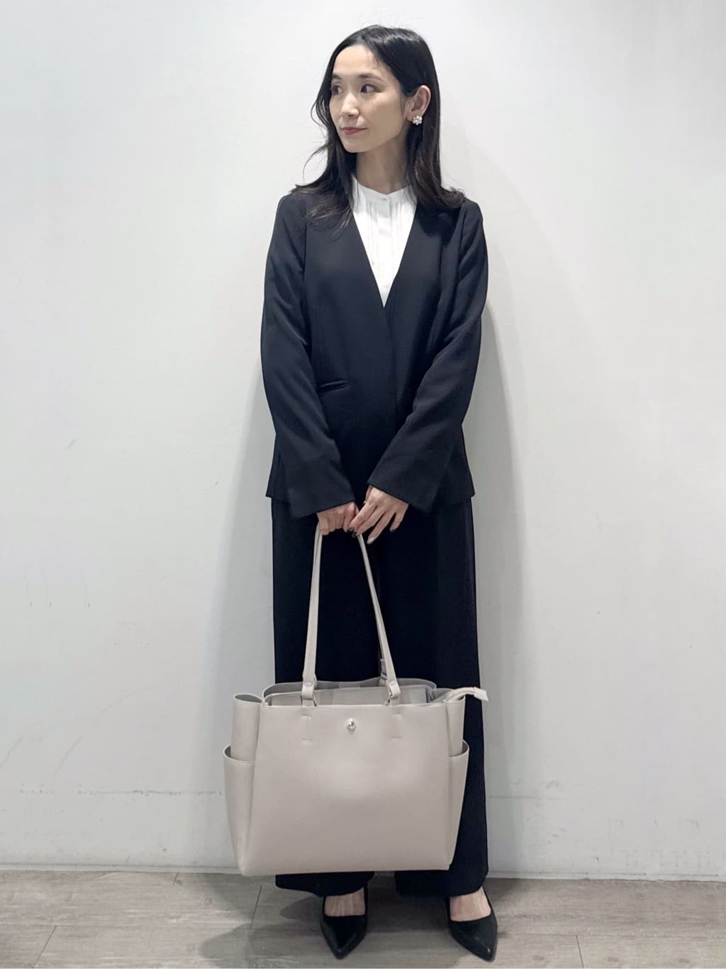 yuicciさんの「OPAQUE.CLIP｜《通勤／セットアップ対応》 Vネックジャケット／ダブルクロス【洗濯機OK】」を使ったコーディネート