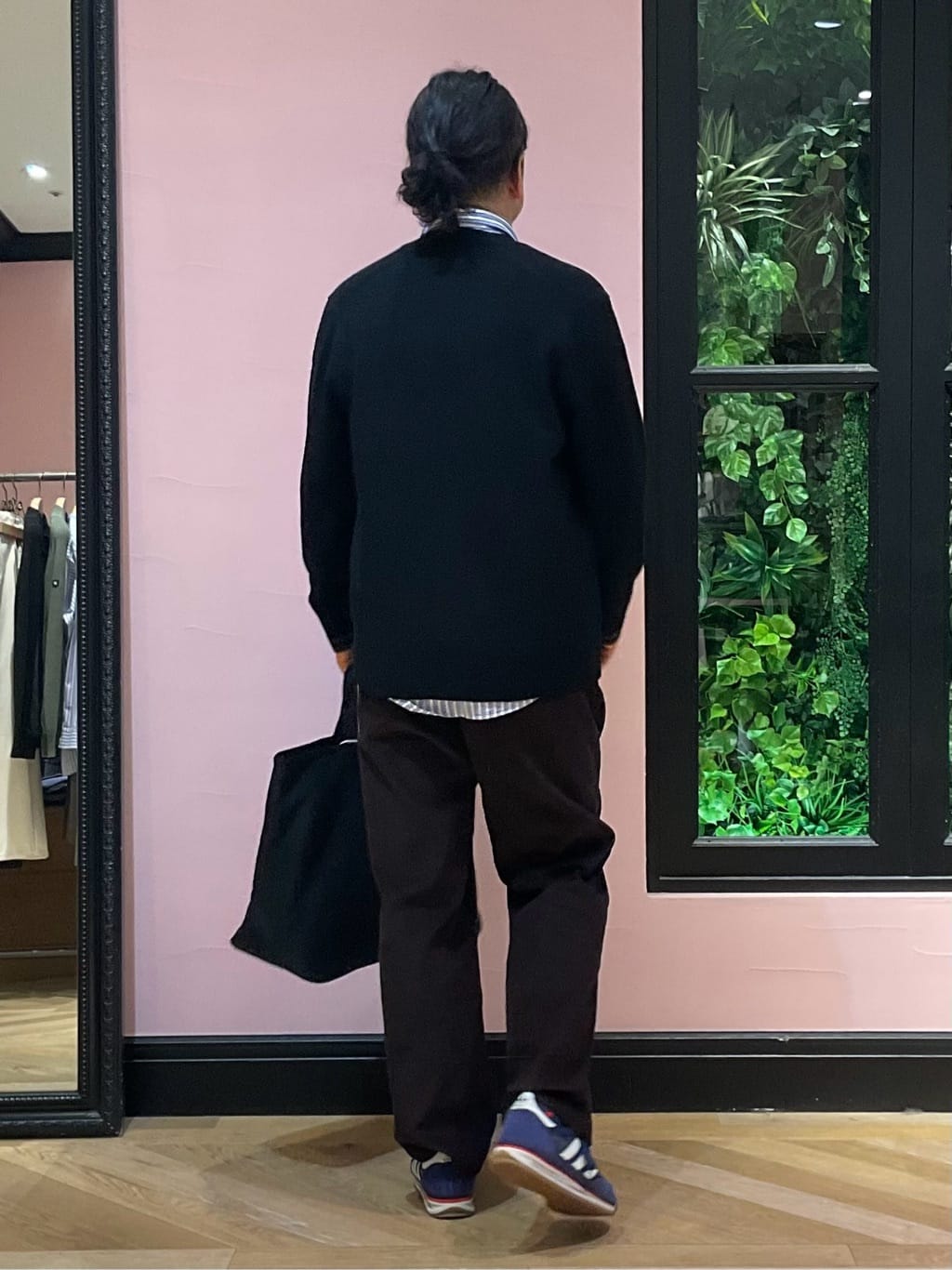 Nagaseさんの「DRESSTERIOR｜ウォッシャブル エンブレムカーディガン」を使ったコーディネート