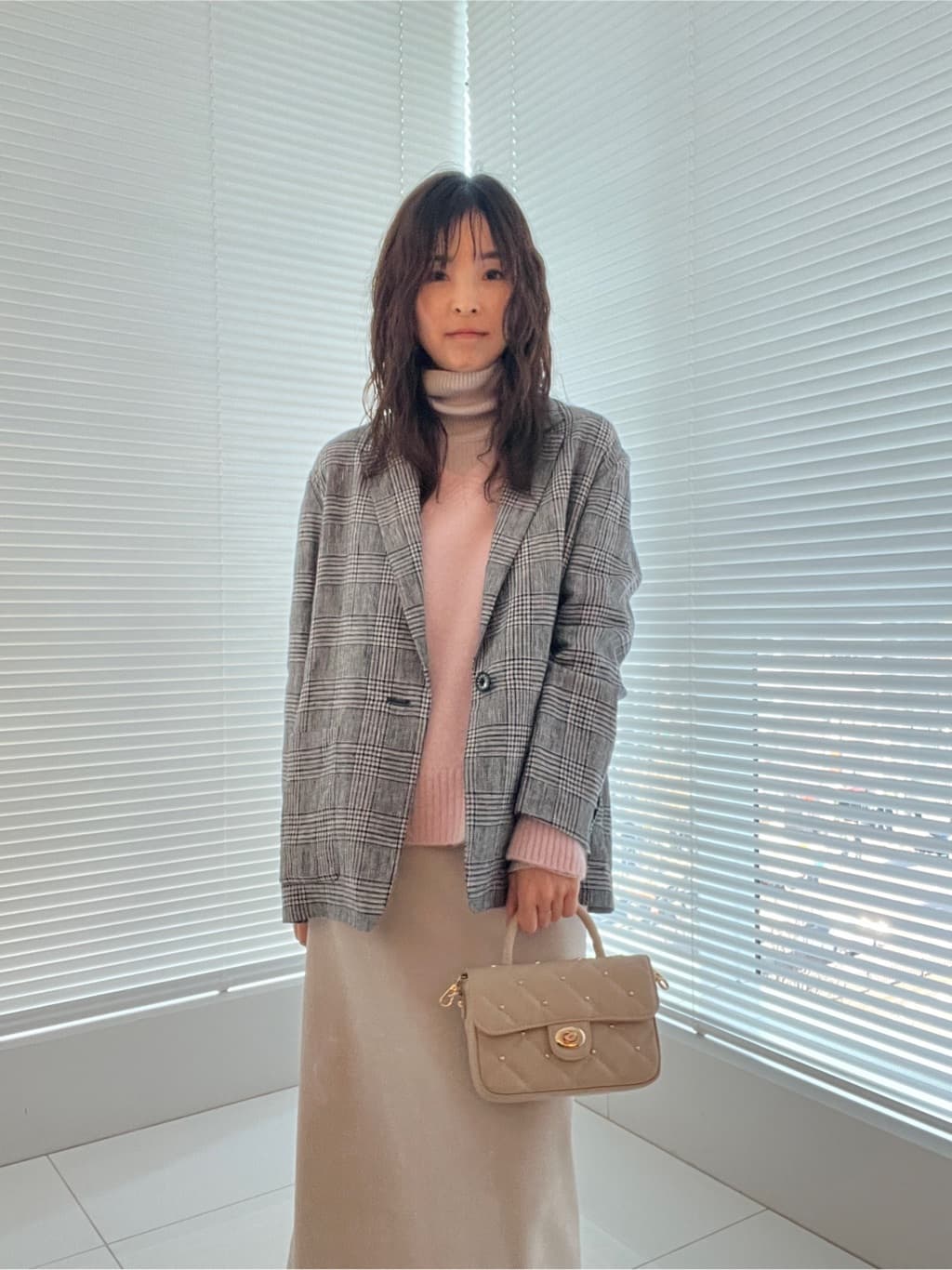 misaさんの「DRESSTERIOR｜アルパカブレンドVネックニット」を使ったコーディネート