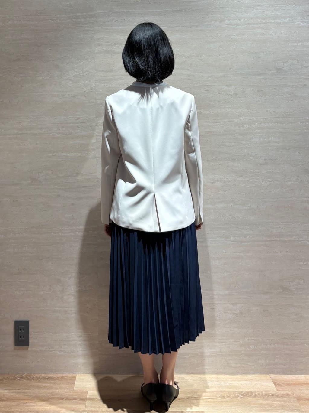 JIMAさんの「OPAQUE.CLIP｜《通勤／セットアップ対応》 Vネックジャケット／ダブルクロス【洗濯機OK】」を使ったコーディネート