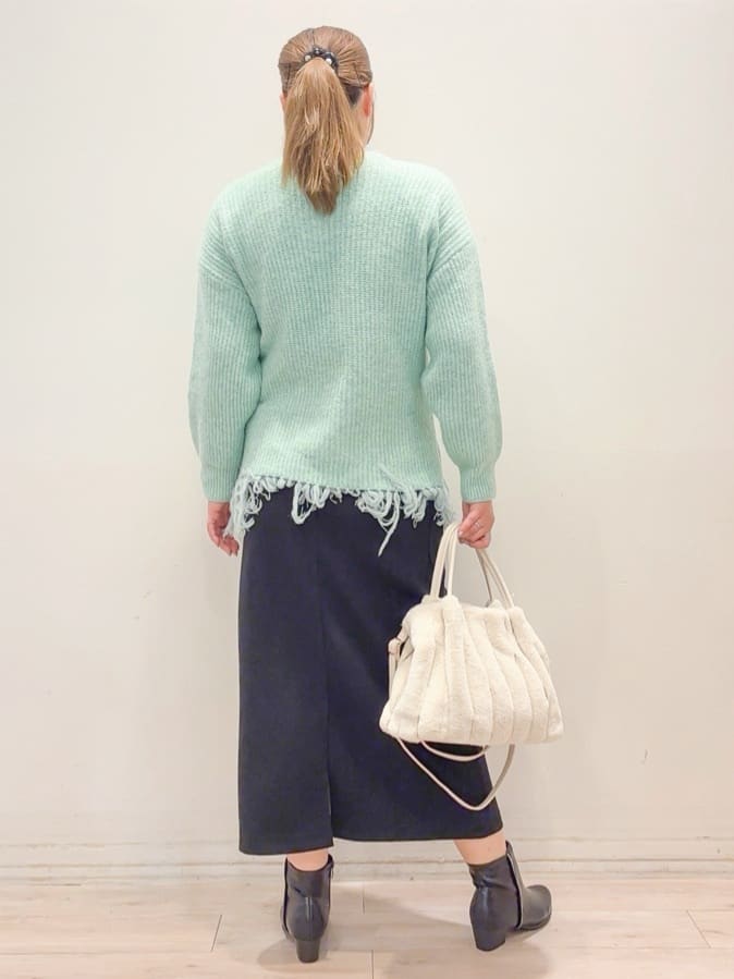 naoさんの「SHOO･LA･RUE｜【S-LL】1枚で決まる 裾フリンジニット」を使ったコーディネート