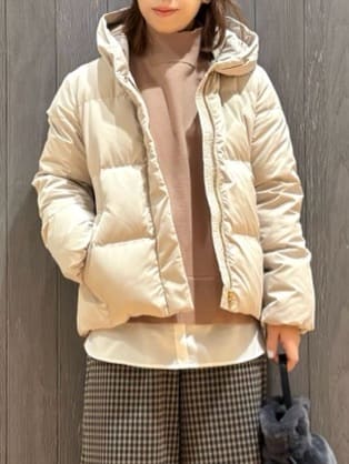meiさんの「SHOO･LA･RUE｜【撥水/洗える】ショートフーディーダウン」を使ったコーディネート