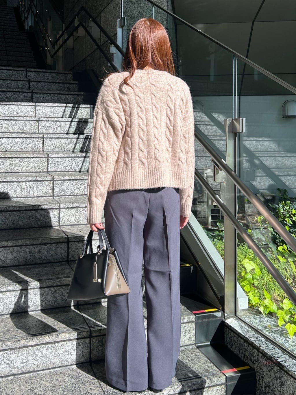Risaさんの「OPAQUE.CLIP｜イージーフレアパンツ【洗濯機OK】」を使ったコーディネート