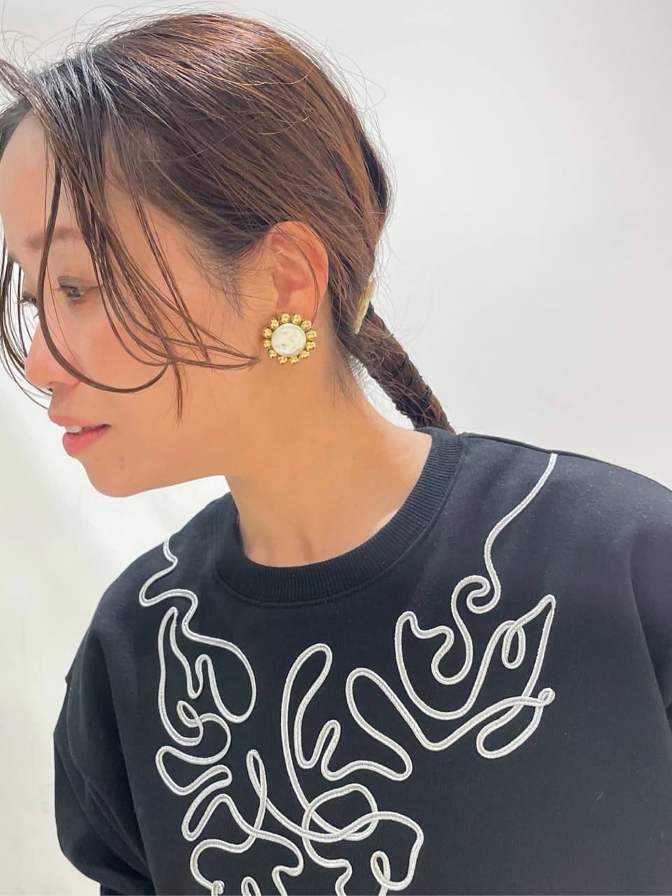 ともも。さんの「OPAQUE.CLIP｜コード刺繍裏毛プルオーバー【洗濯機OK】」を使ったコーディネート