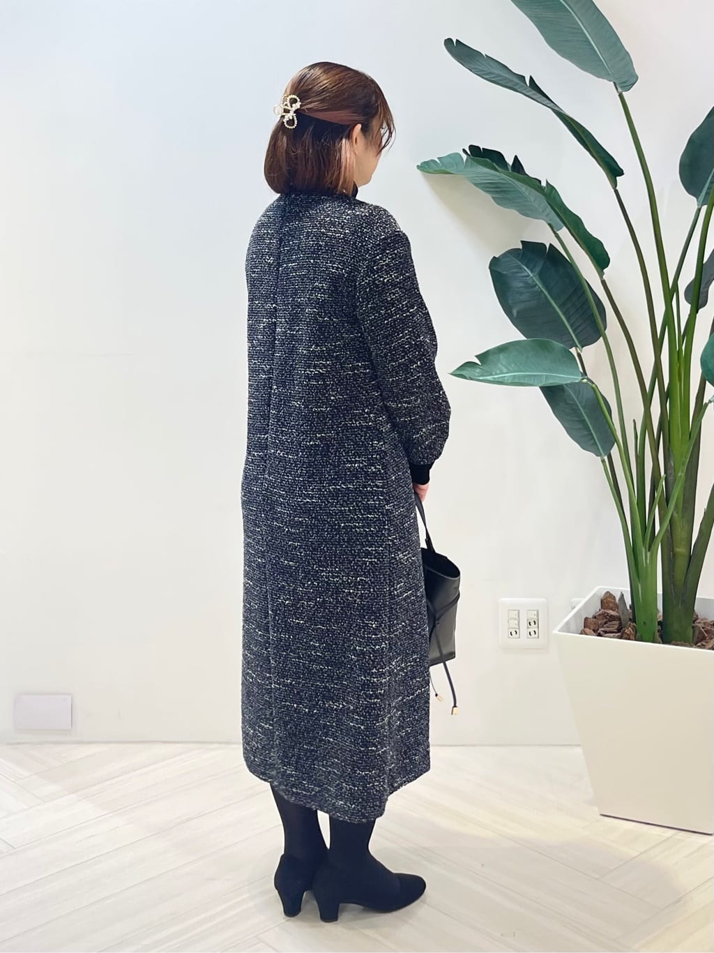 Tomoさんの「UNTITLED｜【洗える/ストレッチ】ツイードジャージワンピース」を使ったコーディネート