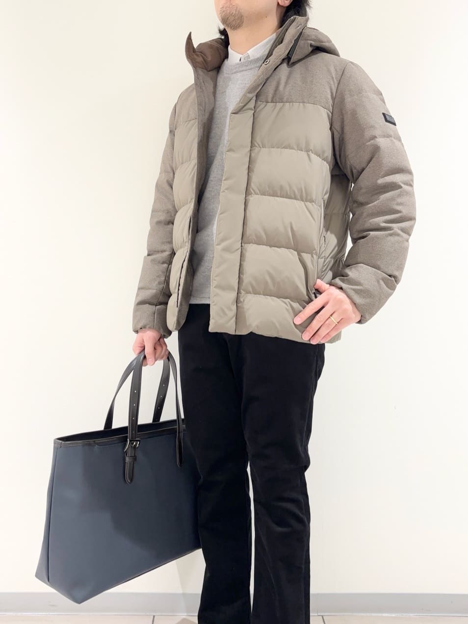 及川さんの「TAKEO KIKUCHI｜カラーコンビ ダウンブルゾン」を使ったコーディネート