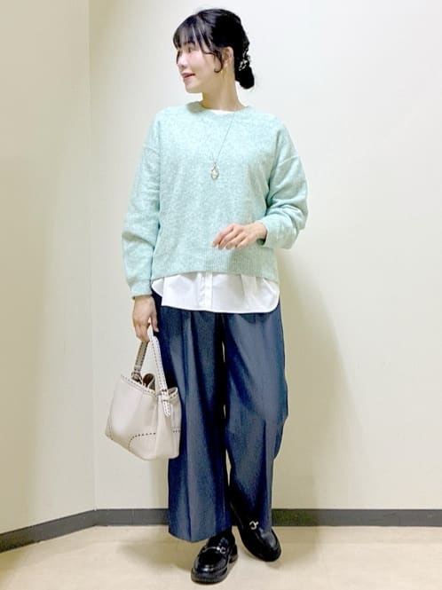  beni_gingerさんの「Reflect｜【選べる5色／ゆったりシルエット】Vネックスパンコールニット」を使ったコーディネート