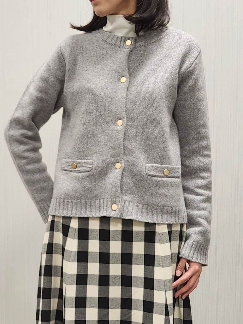 naraさんの「Dessin｜ウールカシミヤカーディガン」を使ったコーディネート