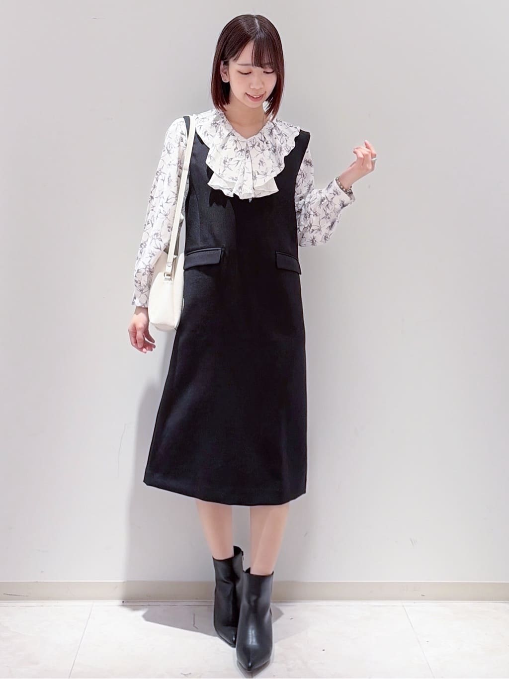 yurinaさんの「index｜キーネックジャンスカ【洗濯機OK／防シワ／イージーアイロン】」を使ったコーディネート