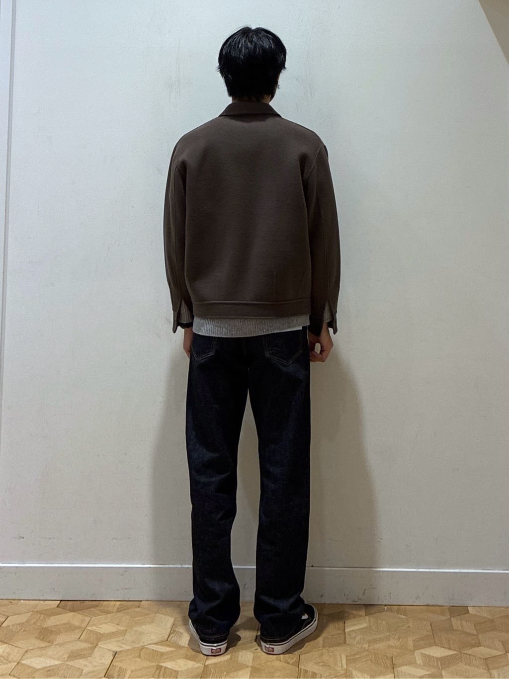 KAZUKIさんの「Dessin｜ウールカシミヤVネック」を使ったコーディネート