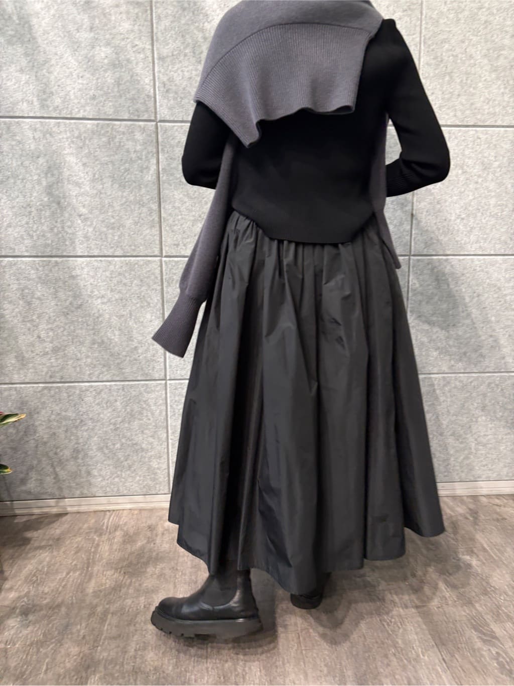 ibuさんの「CODE A｜zip form cardigan」を使ったコーディネート