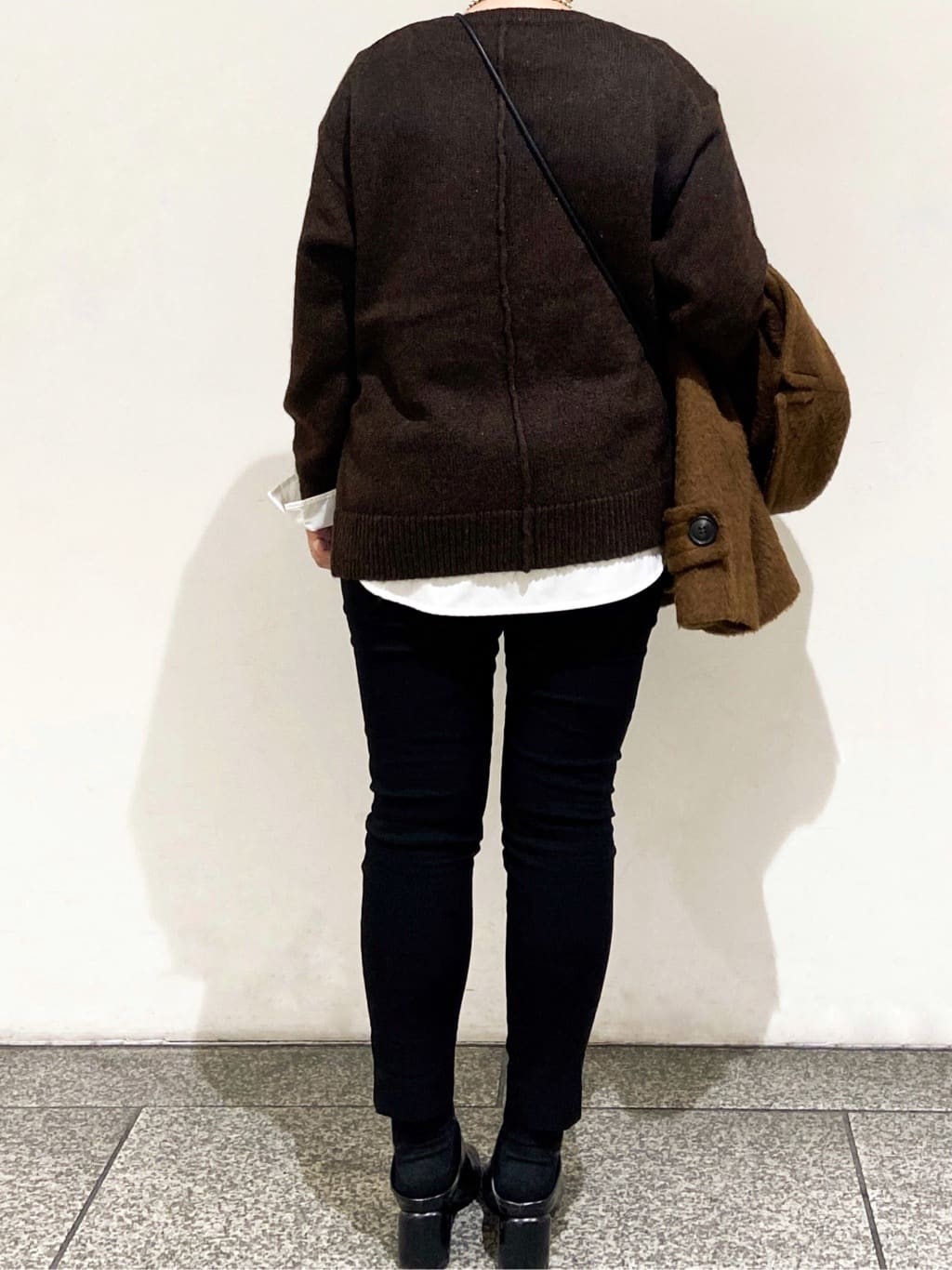 MIHOさんの「OPAQUE.CLIP｜リラクシークルーネックニット【洗濯機OK】」を使ったコーディネート