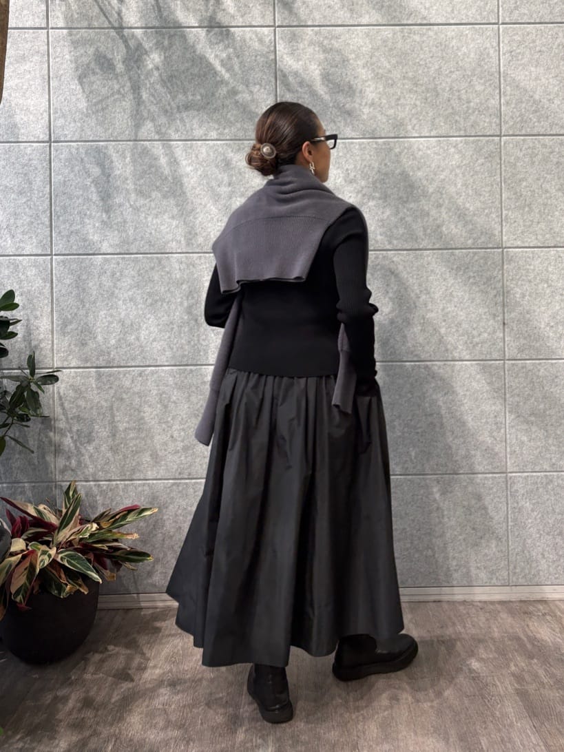 ibuさんの「CODE A｜zip form cardigan」を使ったコーディネート