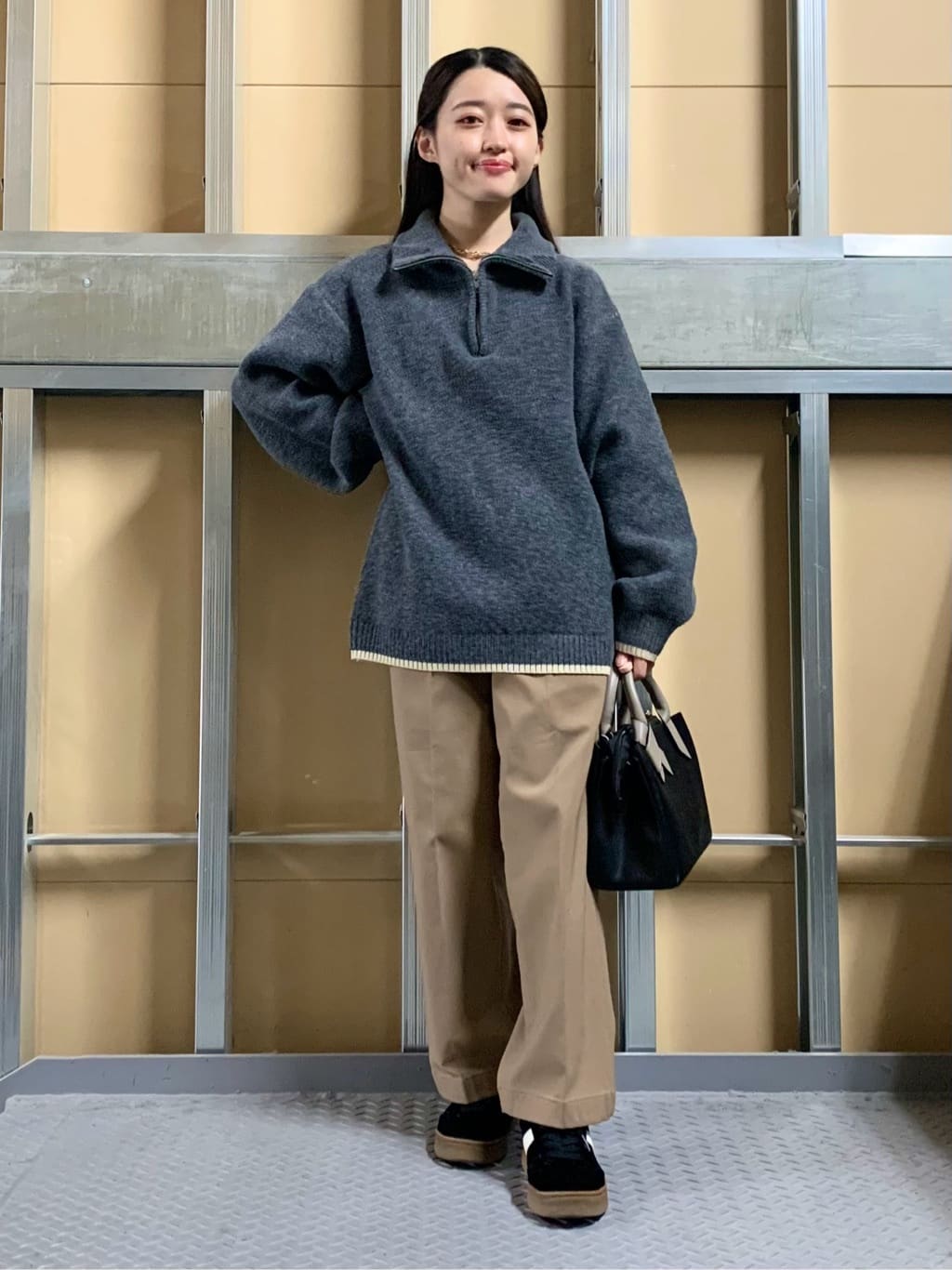 sahoさんの「THE SHOP TK｜【洗える】ほど良くラフで女性らしい ハーフZIPニット」を使ったコーディネート