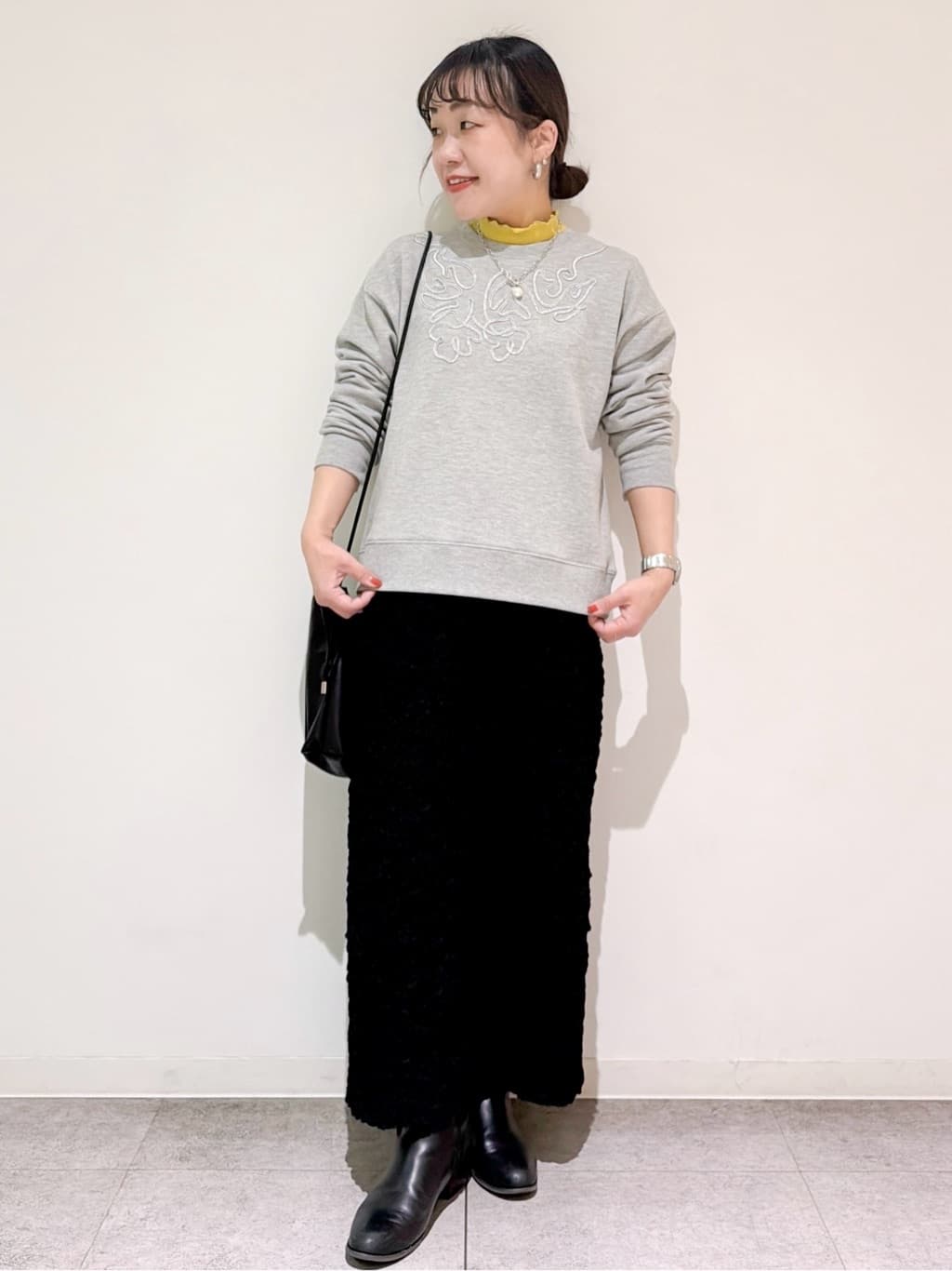 すずママさんの「OPAQUE.CLIP｜コード刺繍裏毛プルオーバー【洗濯機OK】」を使ったコーディネート