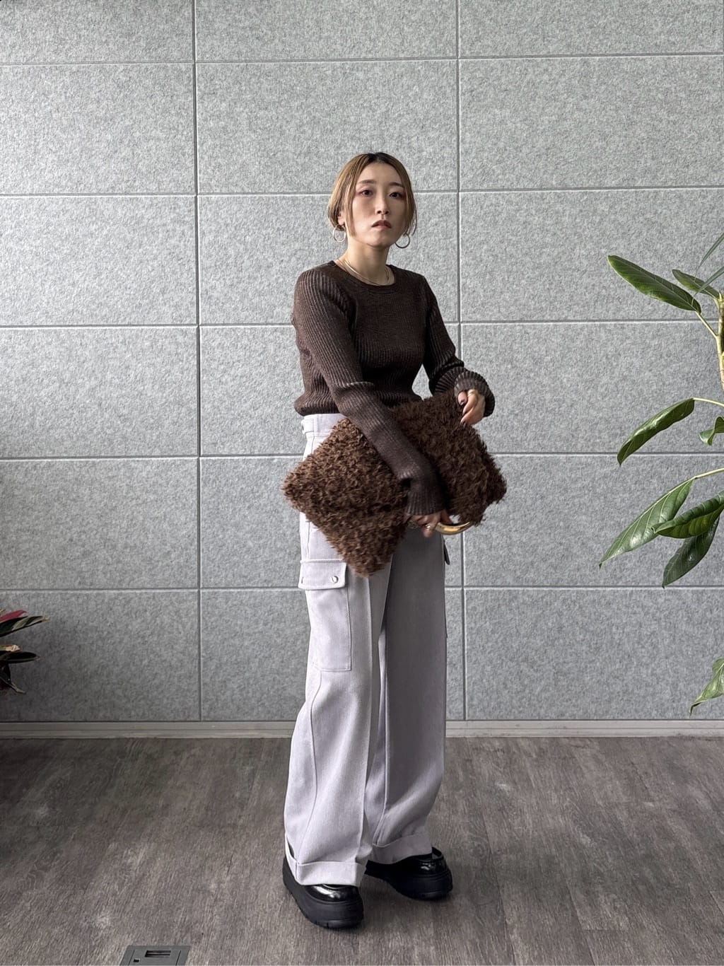 kotakiさんの「INDIVI｜コーデュロイカーゴパンツ」を使ったコーディネート