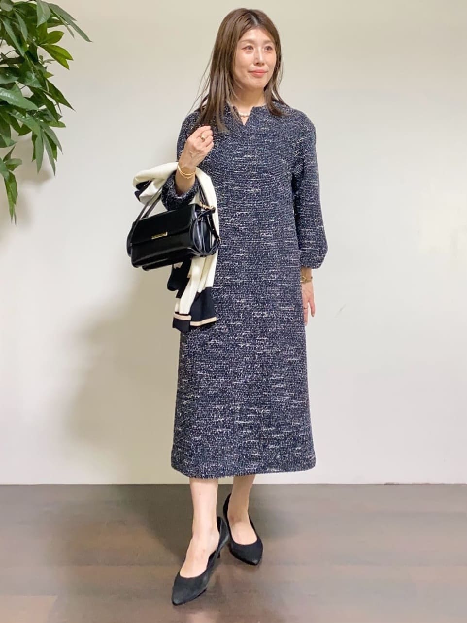 tomoさんの「UNTITLED｜【洗える/ストレッチ】ツイードジャージワンピース」を使ったコーディネート