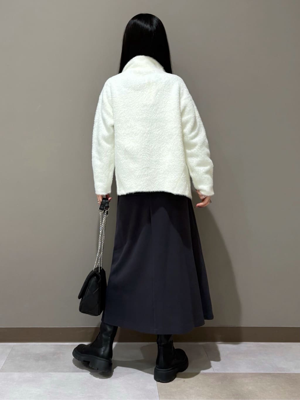 KEIKOさんの「INDIVI｜スタンドネック シャギーモールニット」を使ったコーディネート