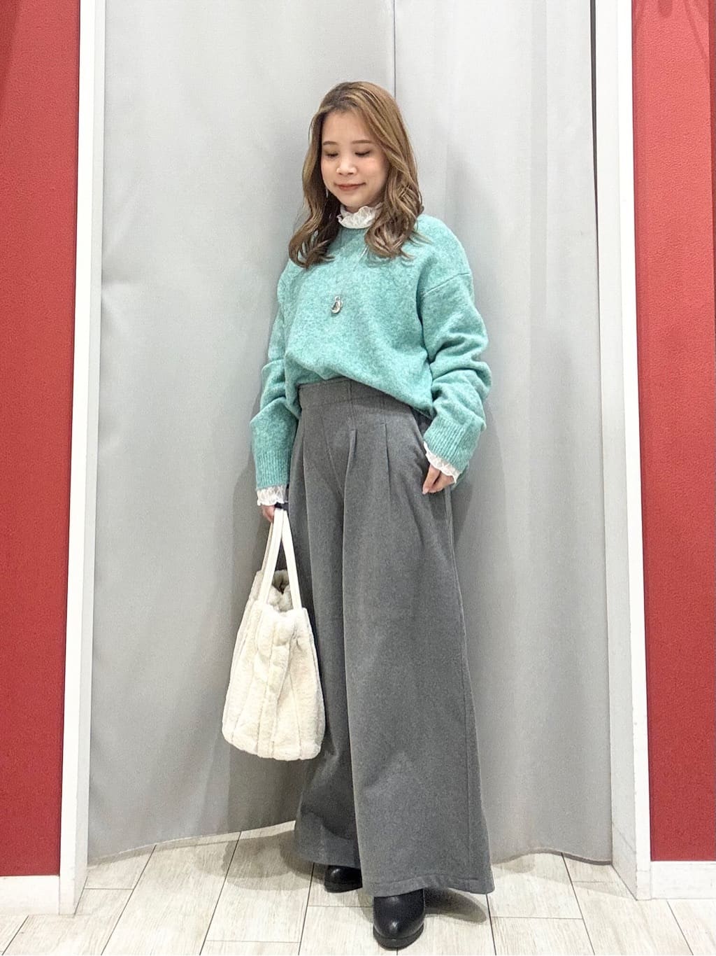 shioさんの「SHOO･LA･RUE｜【着丈選べる/きっと虜になる】あったかもちもち ワイドパンツ」を使ったコーディネート
