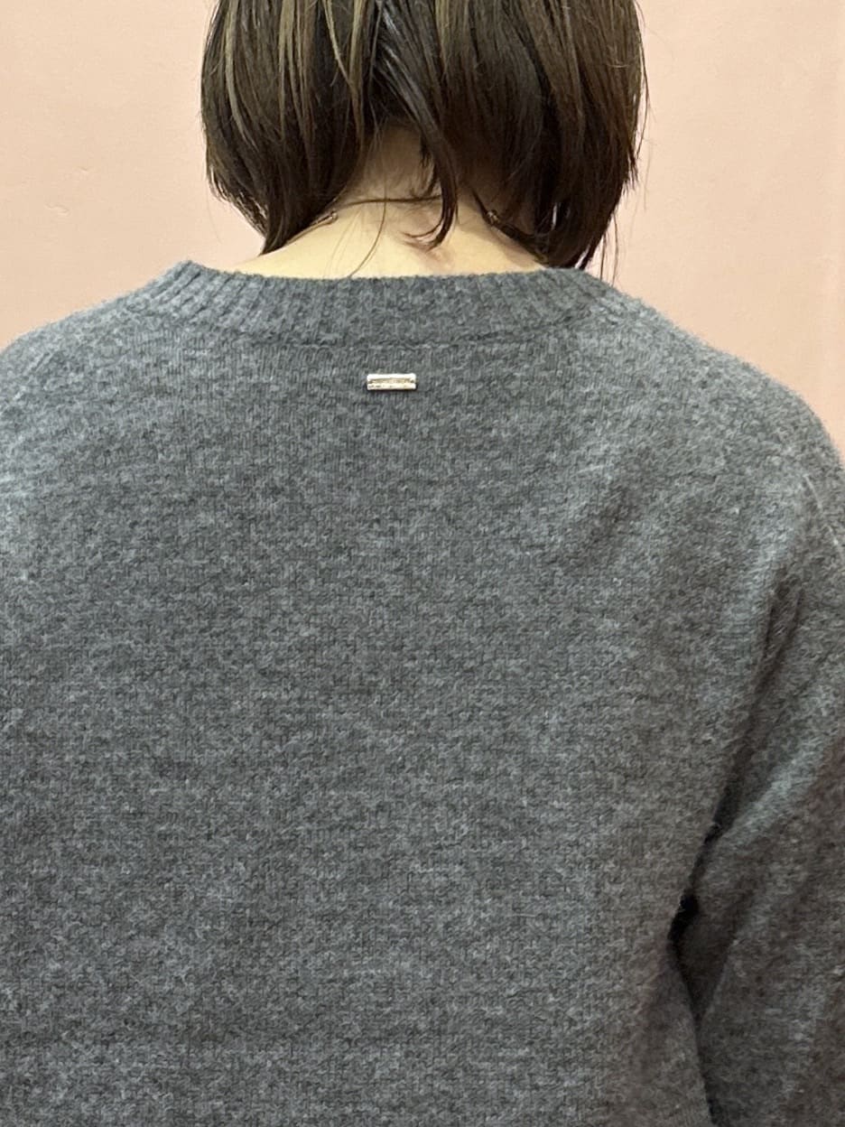 komatsuさんの「DRESSTERIOR｜アルパカブレンドVネックニット」を使ったコーディネート