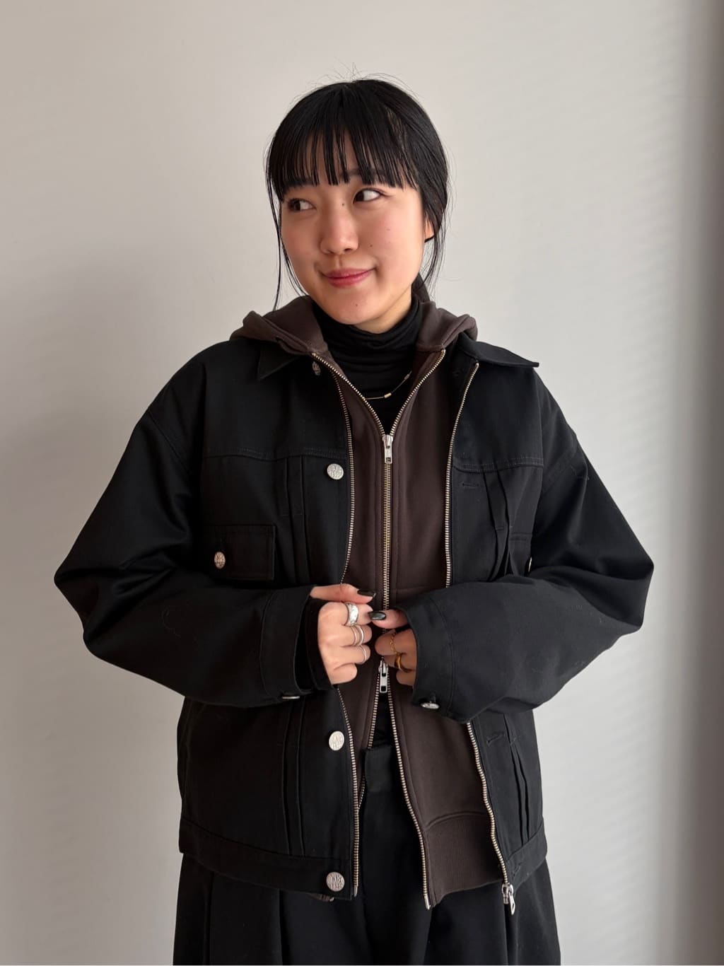Akutagawaさんの「tk.TAKEO KIKUCHI｜アームシャーリングジップパーカー」を使ったコーディネート