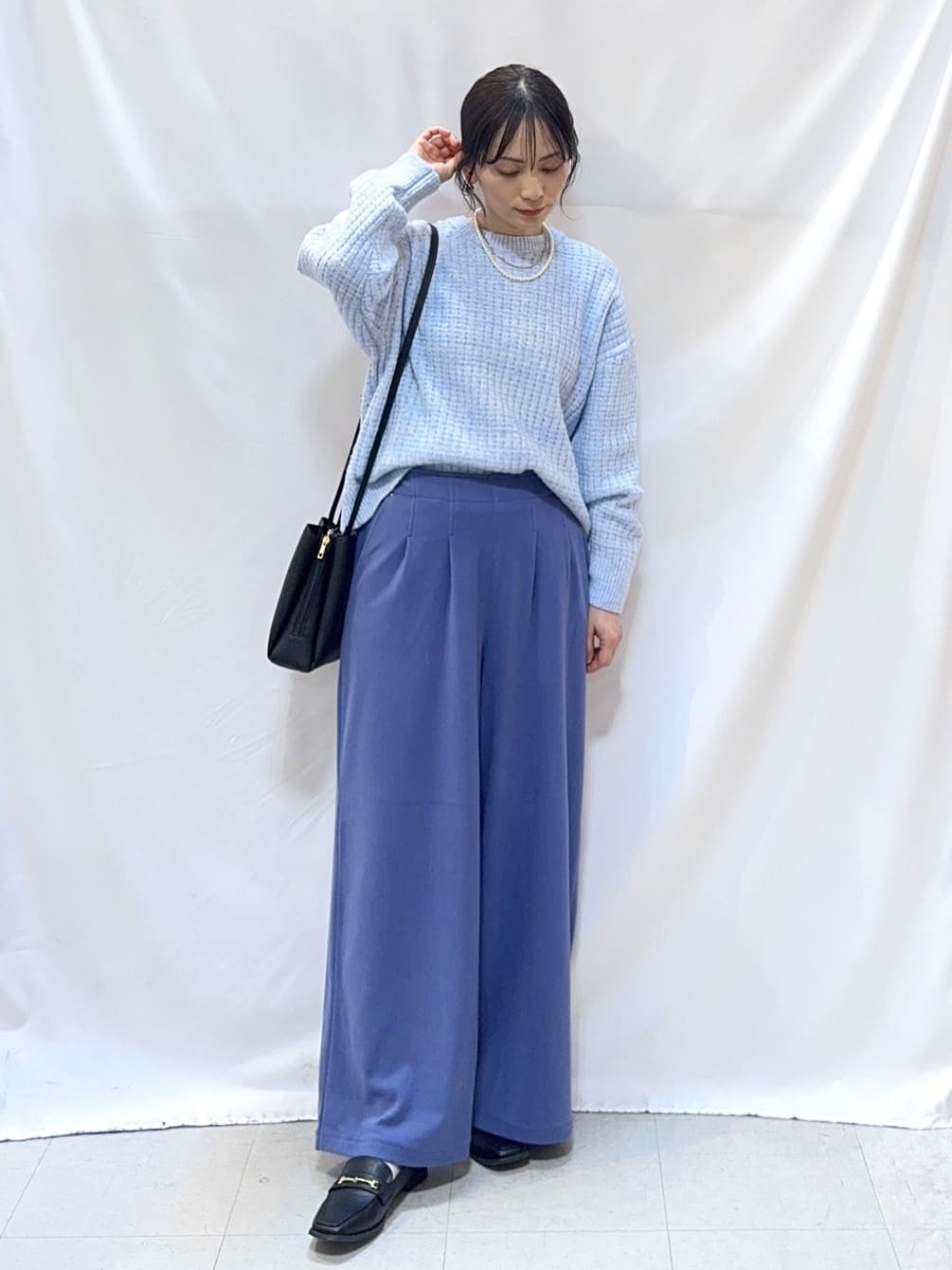 𝐇𝐢𝐫𝐨𝐦𝐢さんの「SHOO･LA･RUE｜【着丈選べる/きっと虜になる】あったかもちもち ワイドパンツ」を使ったコーディネート
