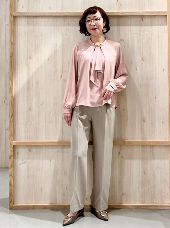 nakoさんの「THE SHOP TK｜【通勤・きちんと見えに】ダブルクロス ペプラムジレ/セットアップ可」を使ったコーディネート