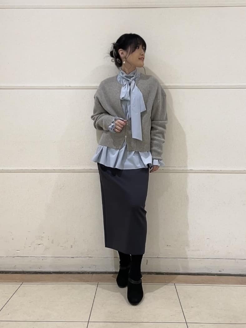 watanabeさんの「UNTITLED｜◆【セレモニー/華やか】2WAYボウタイブラウス」を使ったコーディネート