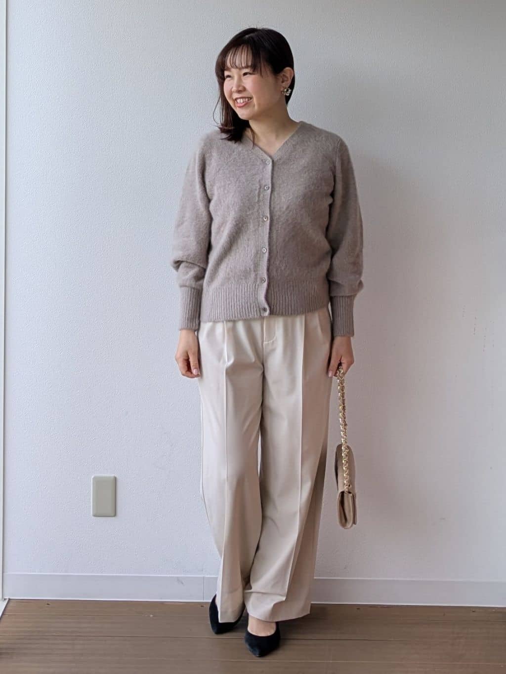 なみきさんの「UNTITLED｜【ふわふわニット/前後2WAY】フォックスカシミヤカーディガン」を使ったコーディネート