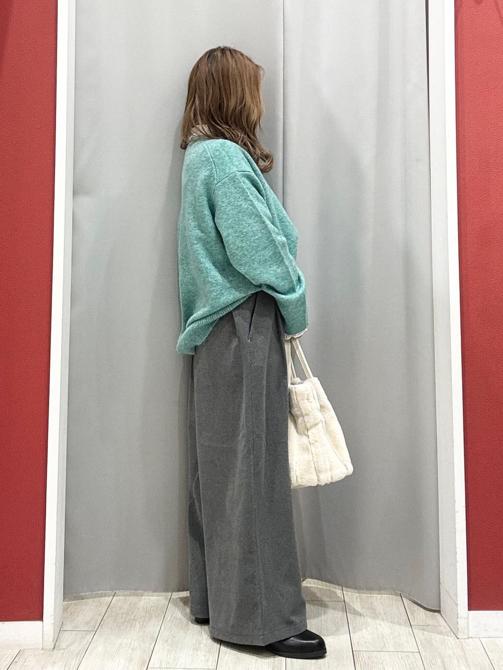 shioさんの「SHOO･LA･RUE｜【着丈選べる/きっと虜になる】あったかもちもち ワイドパンツ」を使ったコーディネート