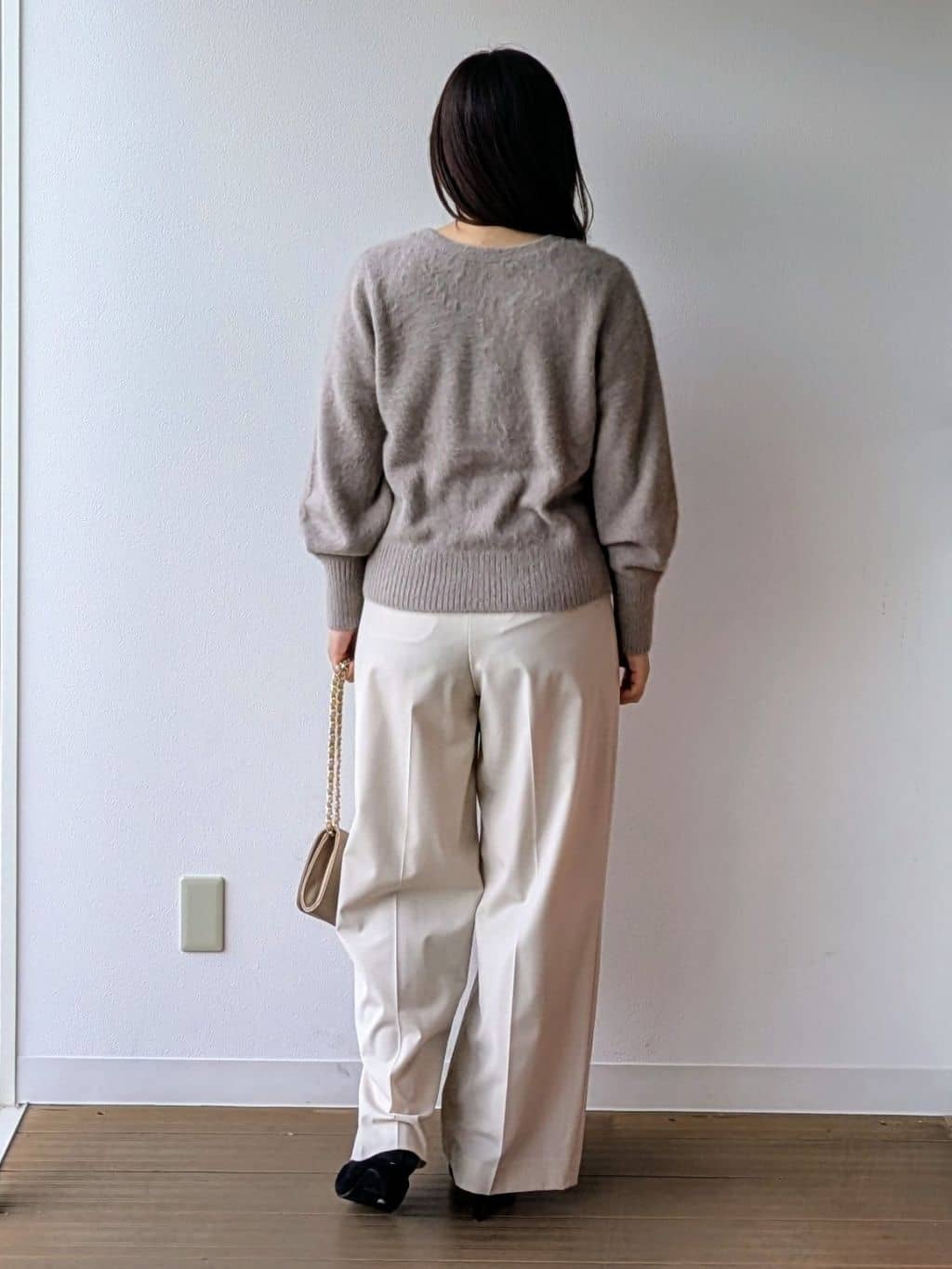 なみきさんの「UNTITLED｜【ふわふわニット/前後2WAY】フォックスカシミヤカーディガン」を使ったコーディネート