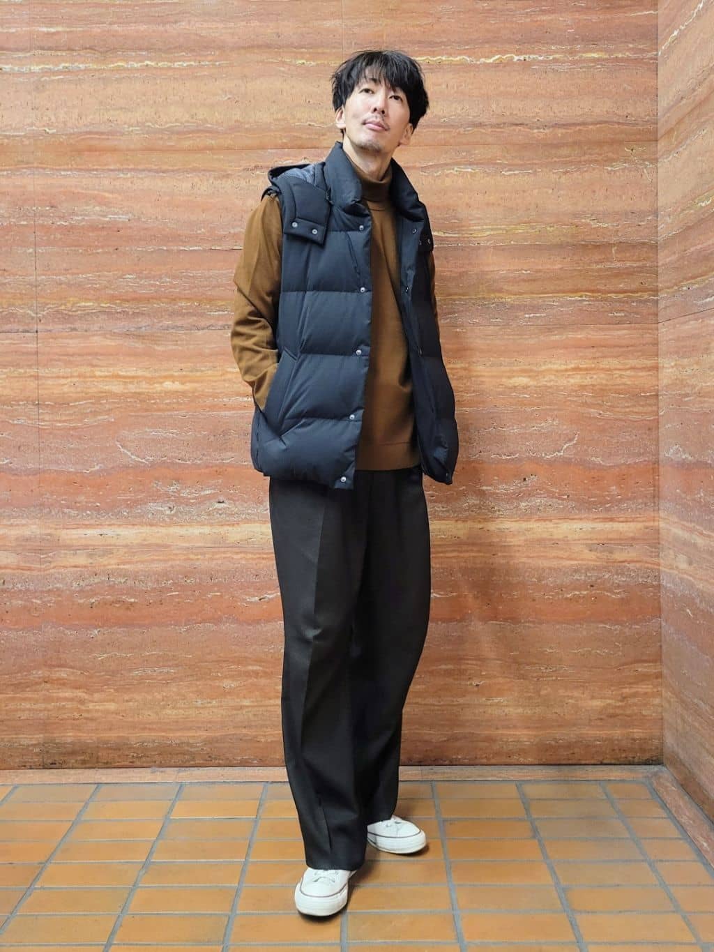 piroyaさんの「TAKEO KIKUCHI｜【袖取り外し可】デタッチャブル ダウンブルゾン」を使ったコーディネート