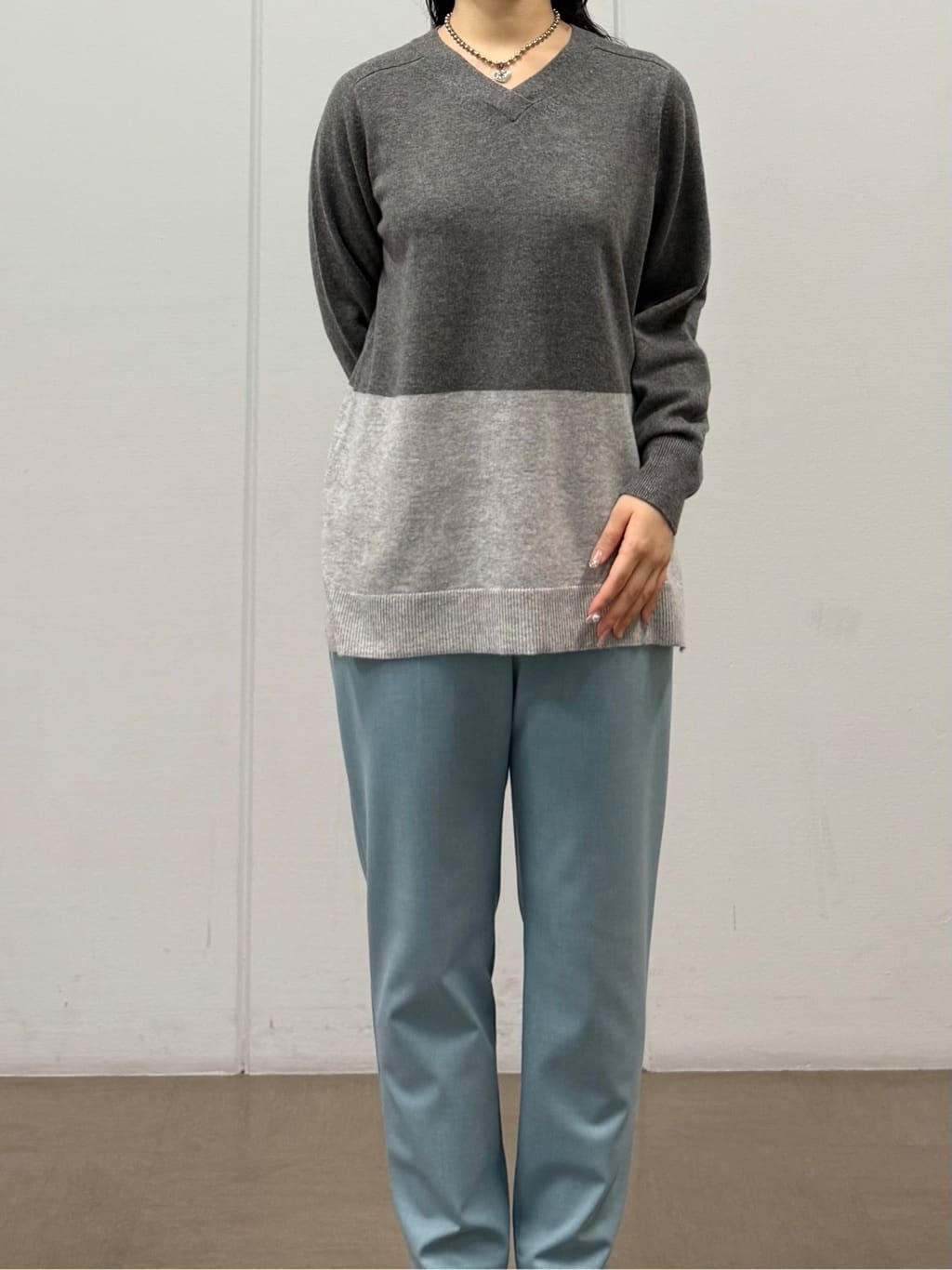 mizukiさんの「INDIVI｜【軽やか／ゆったり】ウール混ショートトレンチコート」を使ったコーディネート