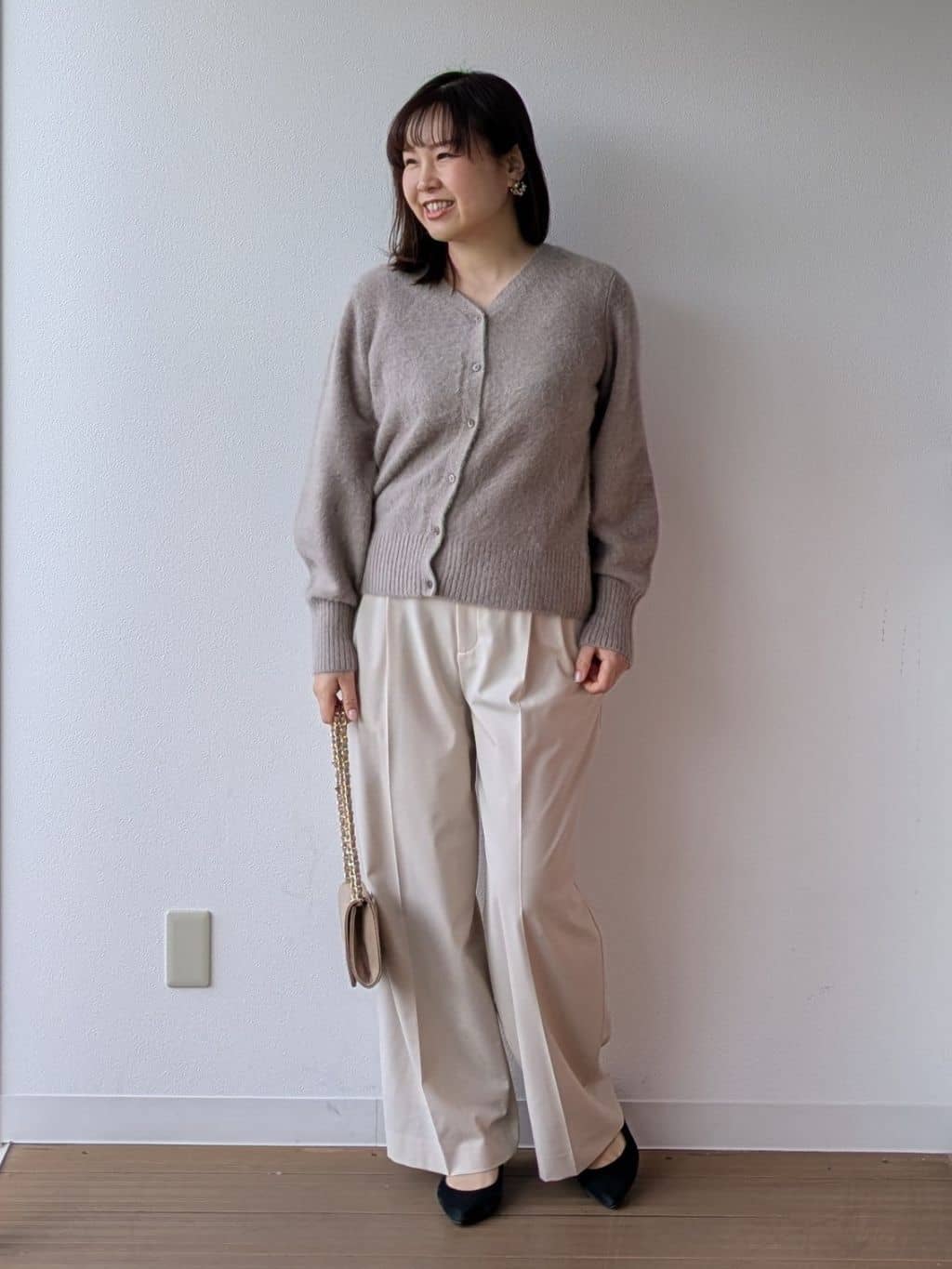 なみきさんの「UNTITLED｜【ふわふわニット/前後2WAY】フォックスカシミヤカーディガン」を使ったコーディネート