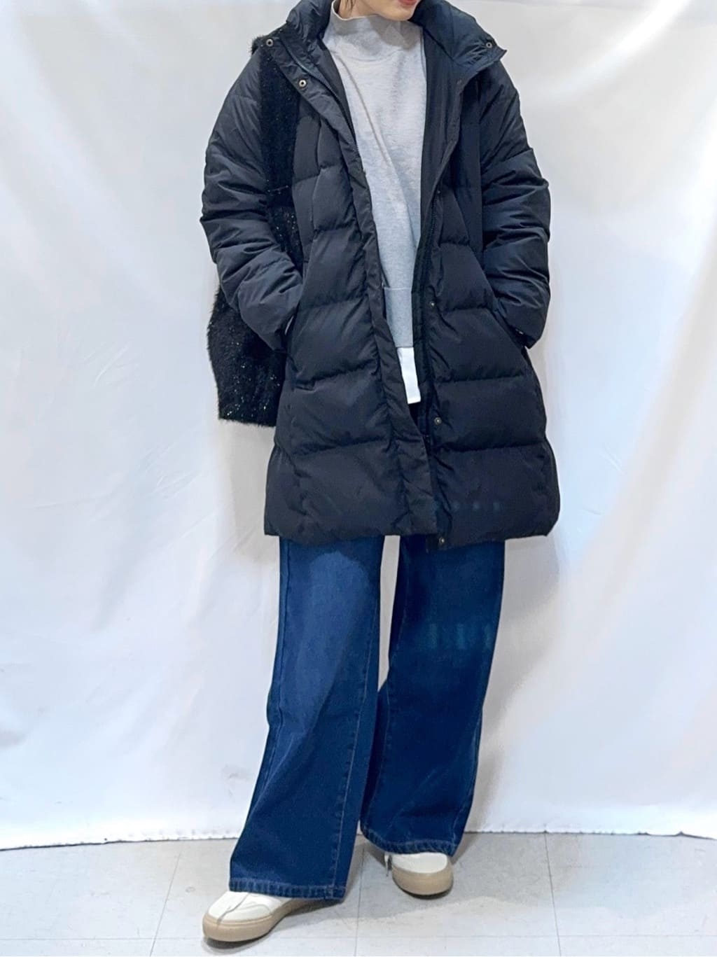 𝐇𝐢𝐫𝐨𝐦𝐢さんの「SHOO･LA･RUE｜【洗濯機可/撥水】フェイクファーフード ロングダウン」を使ったコーディネート