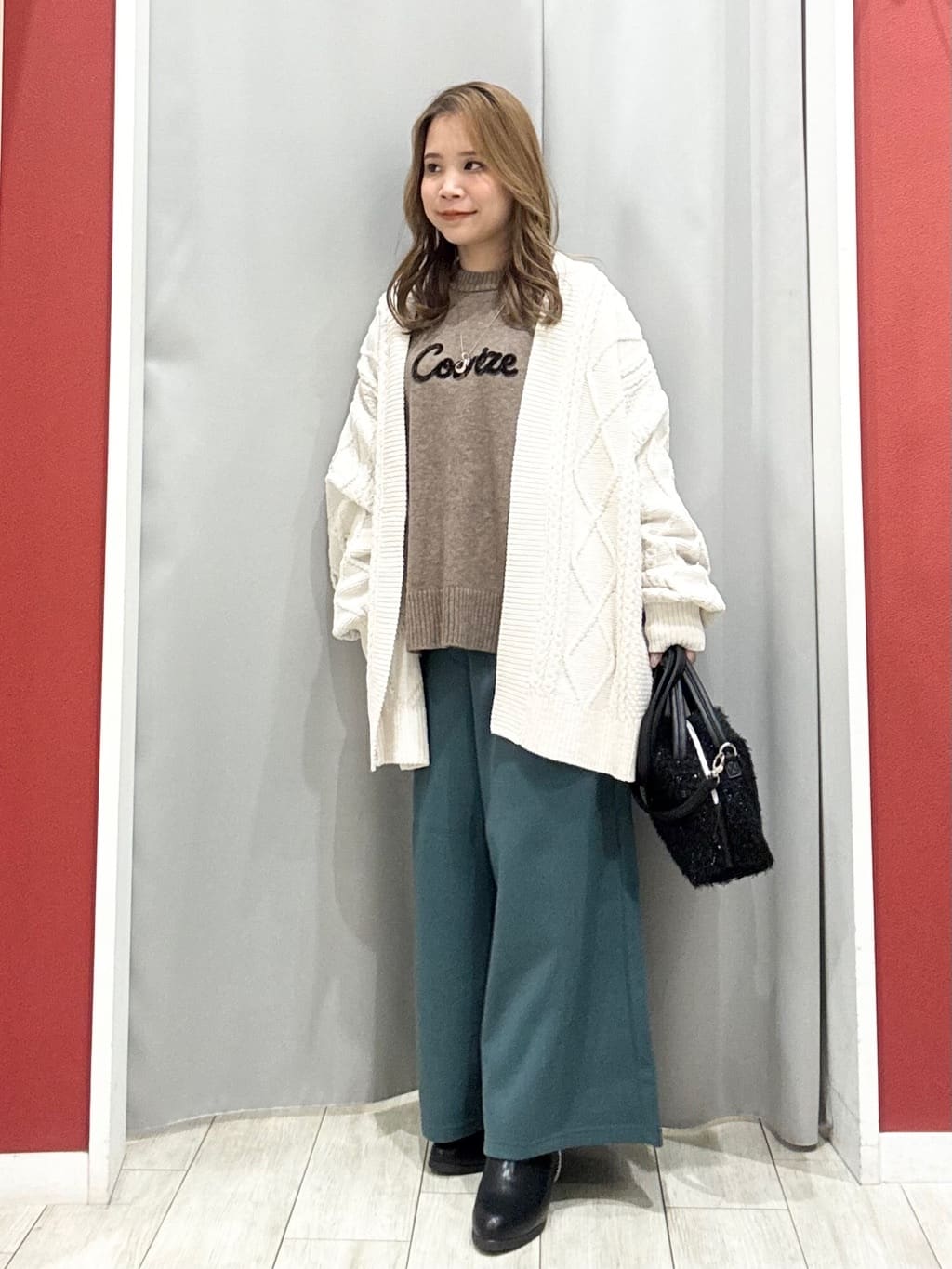 shioさんの「SHOO･LA･RUE｜【S-LL/洗濯機可】ふわふわがやみつきになる柔らかさ スウェットライクロゴニット」を使ったコーディネート