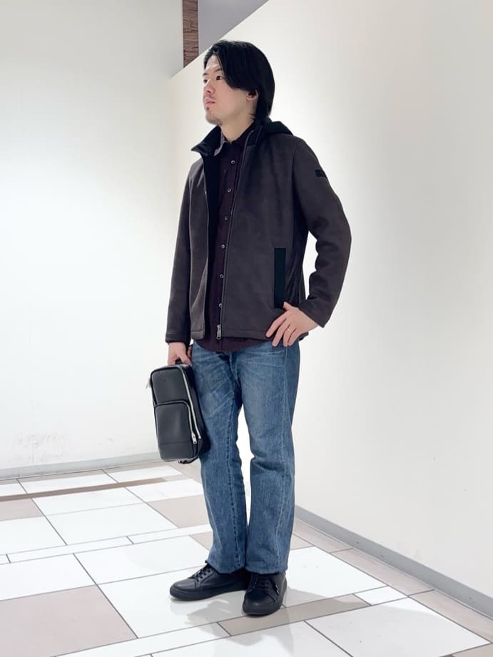 及川さんの「TAKEO KIKUCHI｜【JUST ONE LAYER】ダウンファブリック ジップアップ フード ブルゾン」を使ったコーディネート