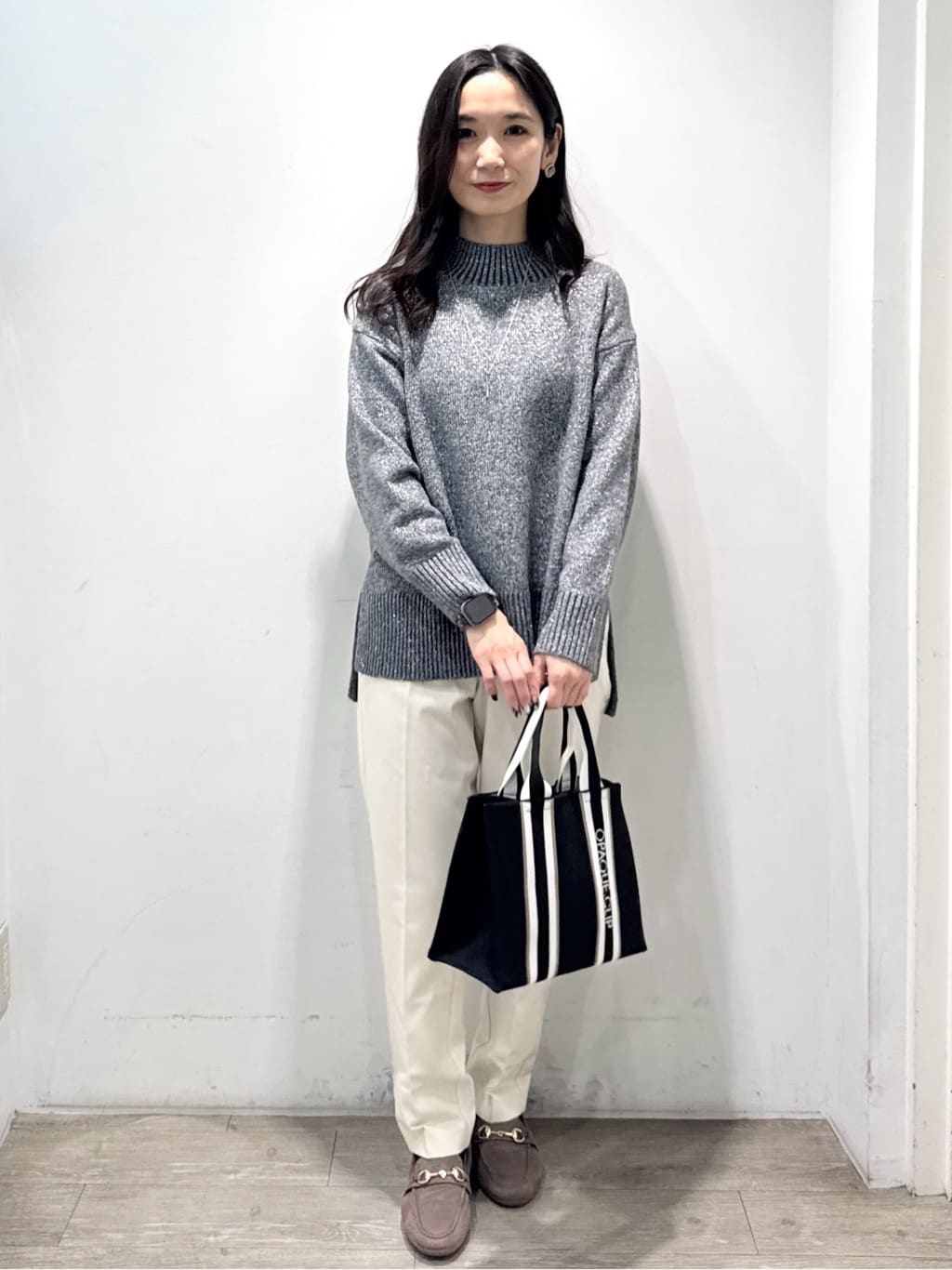 yuicciさんの「OPAQUE.CLIP｜ウォームタッチ テーパードパンツ【洗濯機洗OK／ストレッチ】」を使ったコーディネート