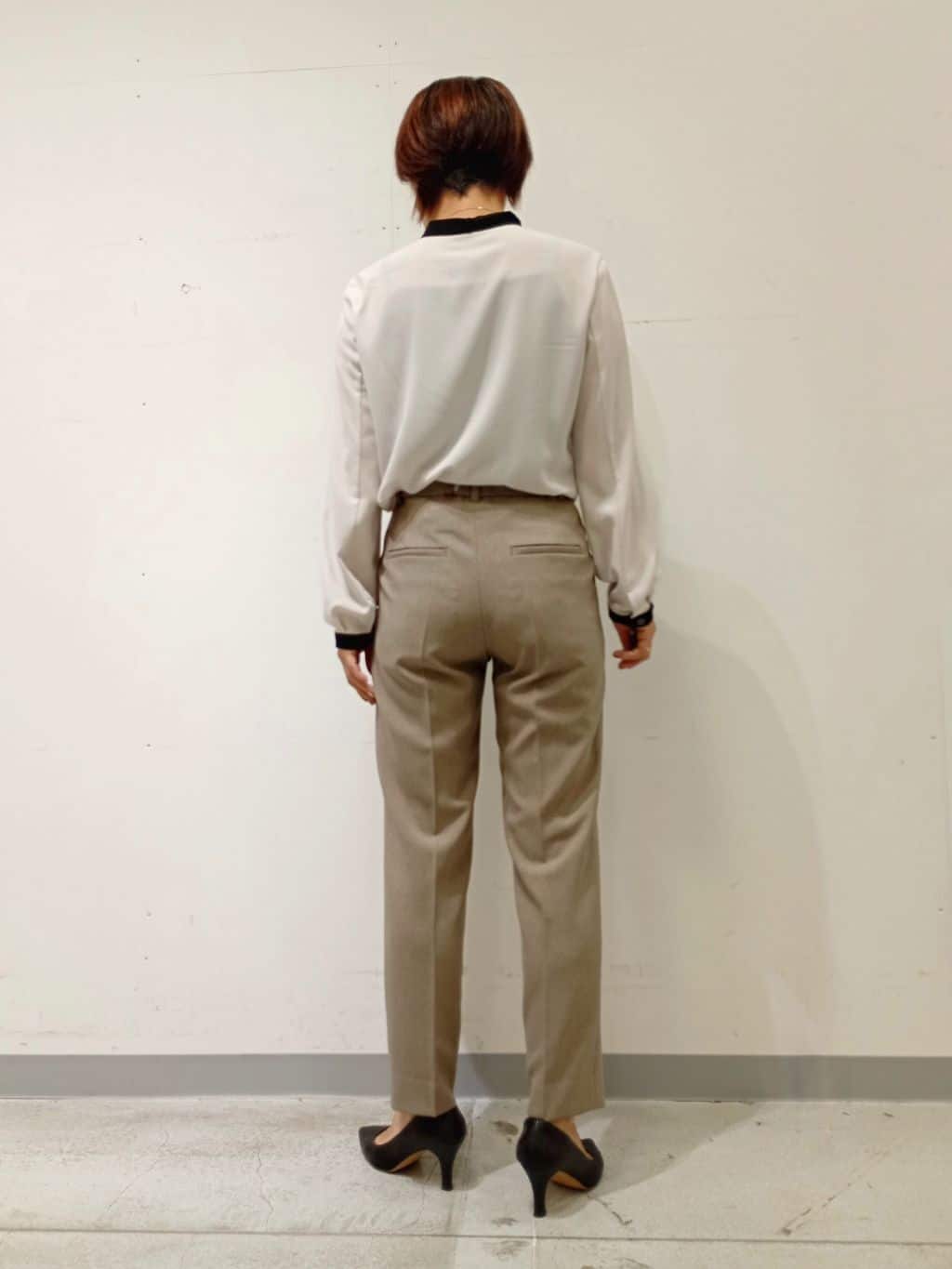 Kさんの「INDIVI｜【洗える／通勤／スーツ】メランジストレッチ テーパードパンツ」を使ったコーディネート