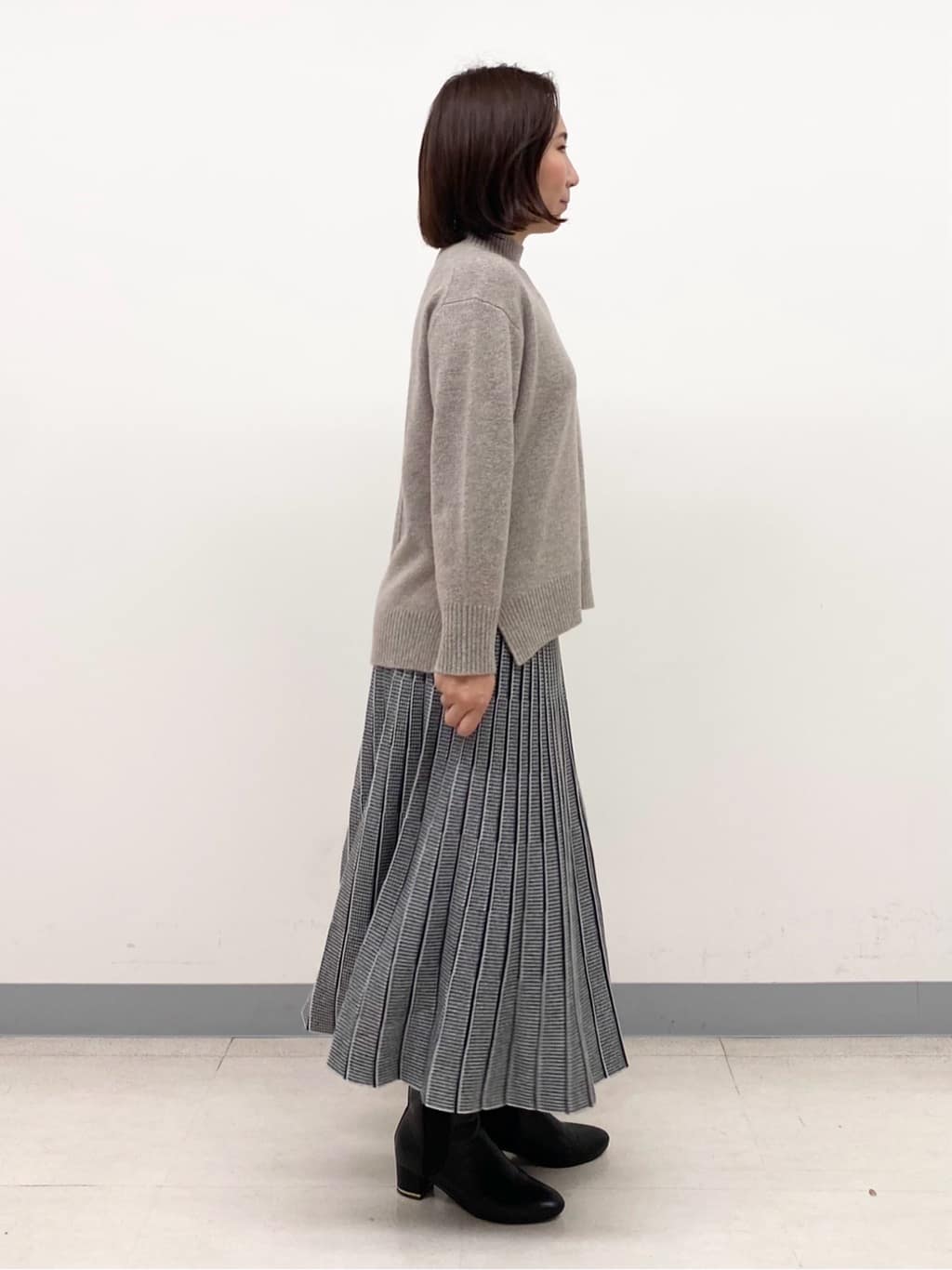 YUKARIさんの「INDIVI｜【冬ニット人気NO．1！／カシミヤ混】ミドルゲージハイネックニット」を使ったコーディネート