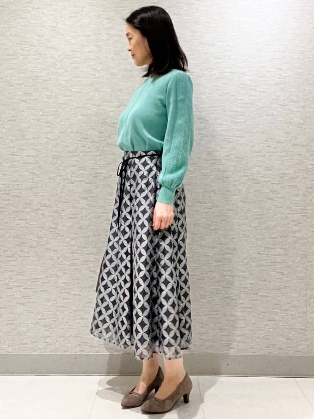 marikoさんの「Reflect｜【選べる8色／スカートにもパンツにも◎】ウール混ボートネックニット」を使ったコーディネート
